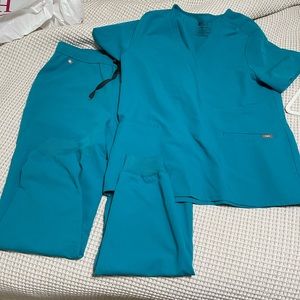 Pacific Blue Figs Scrubs